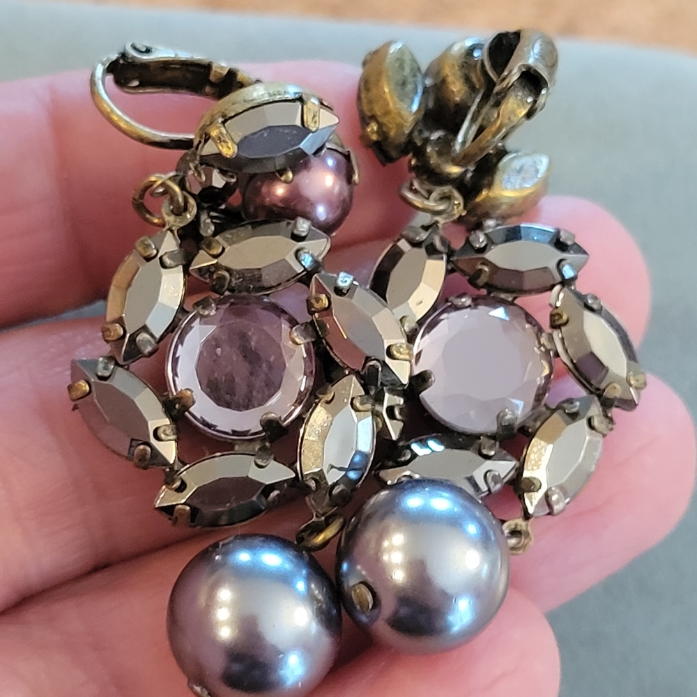 Vintage Signed Clip-On Earrings ~ 2 Pair ~ Kramer ~ Avon ~ MCM ~ 1960s - Picture 10 of 13